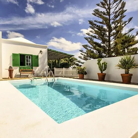Holiday - Ace02102e-fyb Holiday home